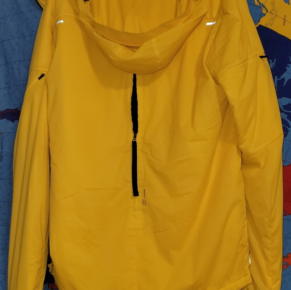 Men's Nike Run Division Yellow Hooded Running Jacket CU7889-743 Size Small - Picture 10 of 11
